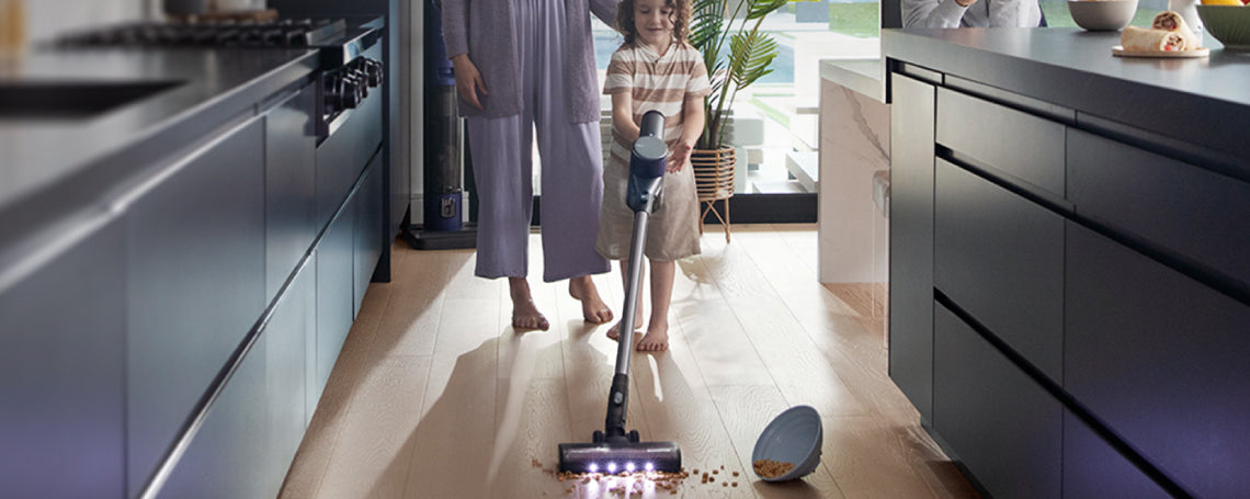 Clean Large Debris Effectively for Non-stop Cleaning